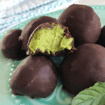 Mint Chocolate Cream Truffles | PrettyPies.com