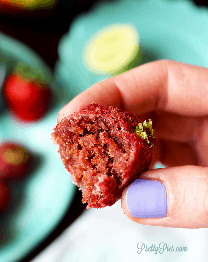 Strawberry Daiquiri Bites (Vegan & Paleo) PrettyPies.com