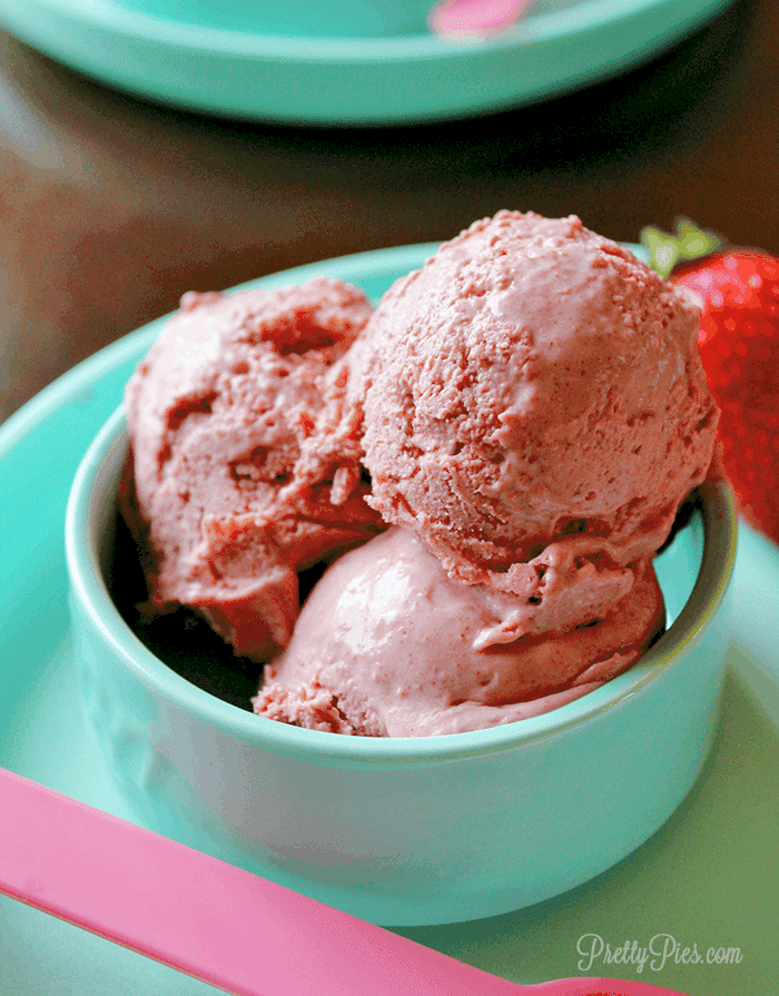 Strawberry Ice Cream (Vegan, Paleo, Low-Carb) 