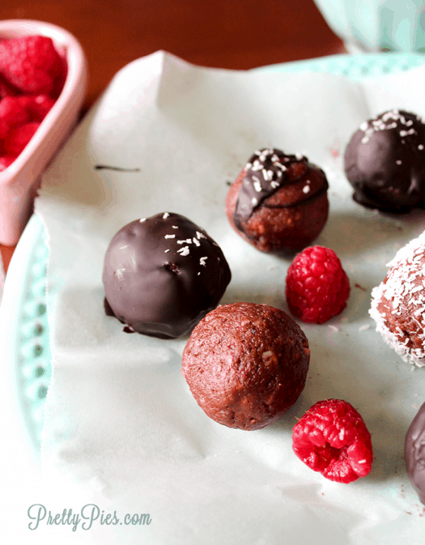 Dark Chocolate Raspberry Truffles (Keto, Paleo, Vegan) – Pretty Pies