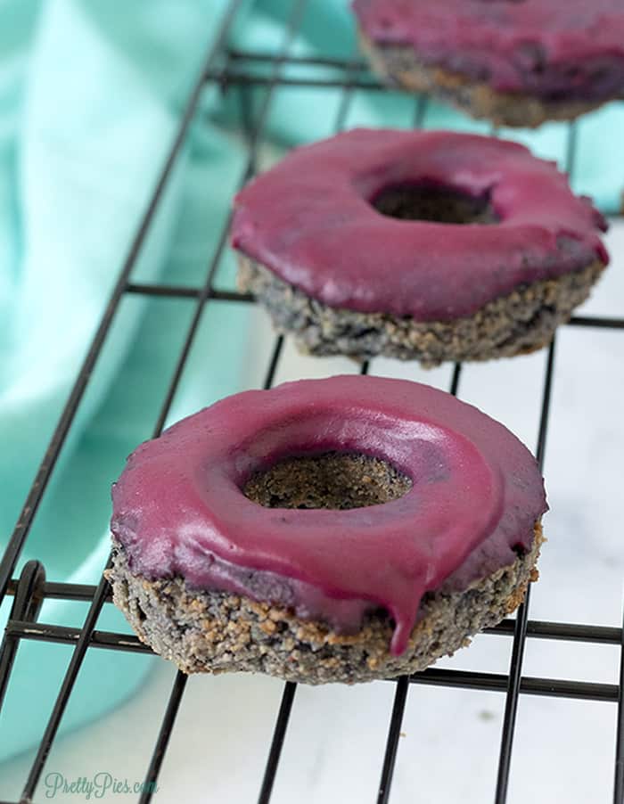 Low-Carb Glazed Blueberry Donuts (Dairy-Free, Gluten-Free, Sugar-Free, Paleo, Vegan) PrettyPies.com