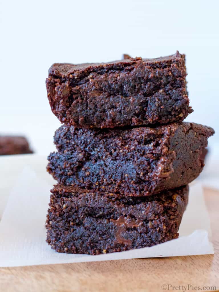 The Best Healthy Brownies (Gluten/Dairy/Sugar-Free!) – Pretty Pies